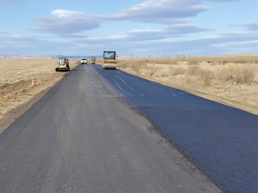 В Забайкальском крае специалисты выполняют ремонт дороги Молодежный - Досатуй